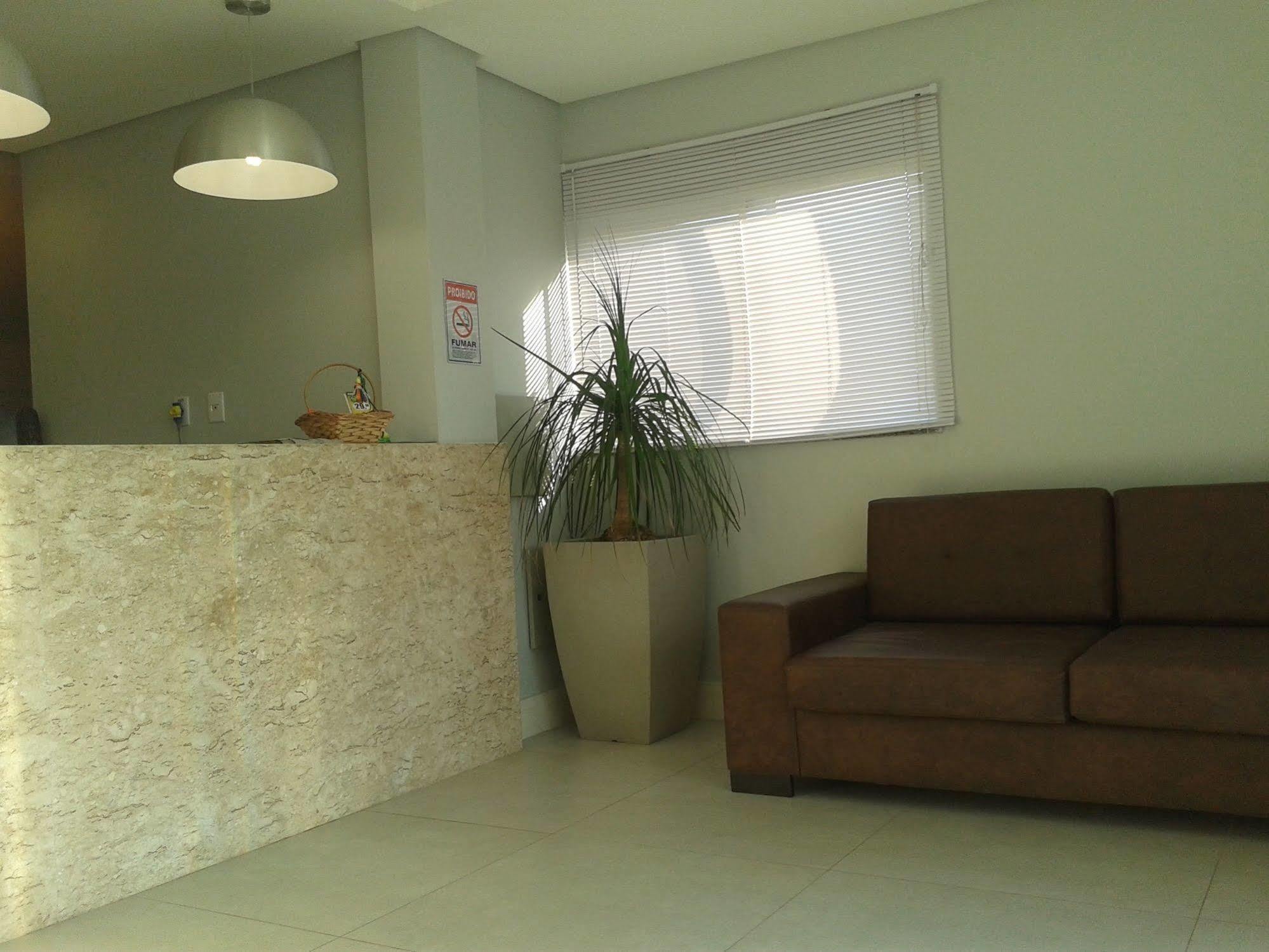 לאורו דה פרייטס Plattinum Hotel מראה חיצוני תמונה