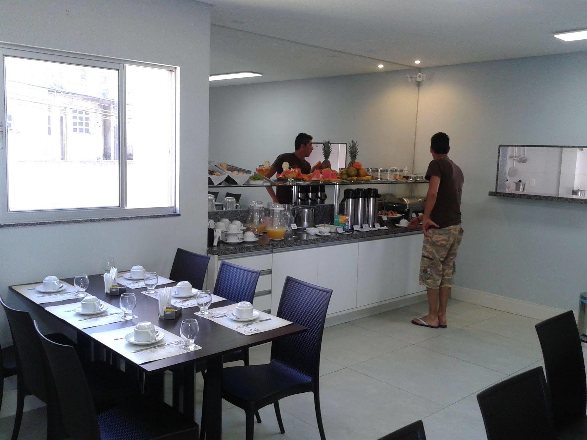 לאורו דה פרייטס Plattinum Hotel מראה חיצוני תמונה